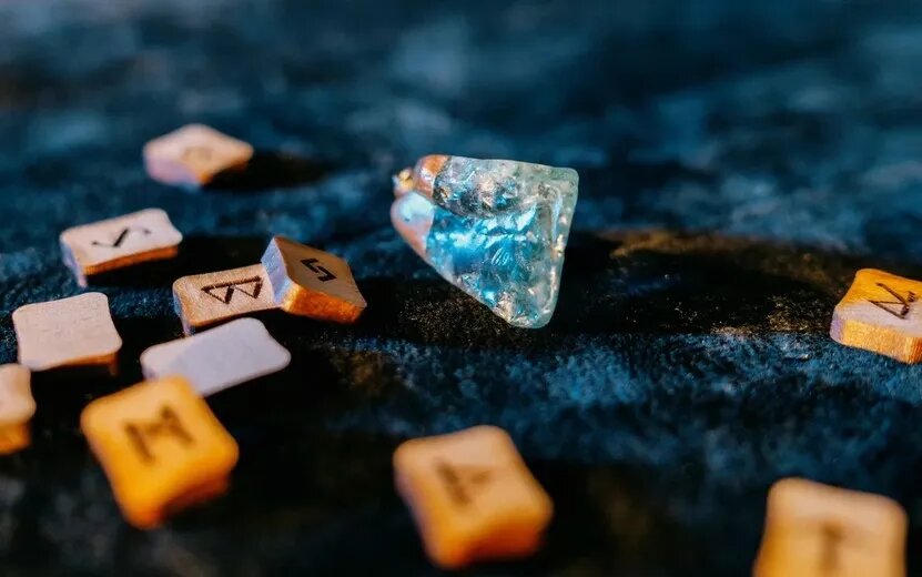    Гороскоп на день: 5 декабря Козероги будут работать в команде, Рыбы найдут способ увеличить доход