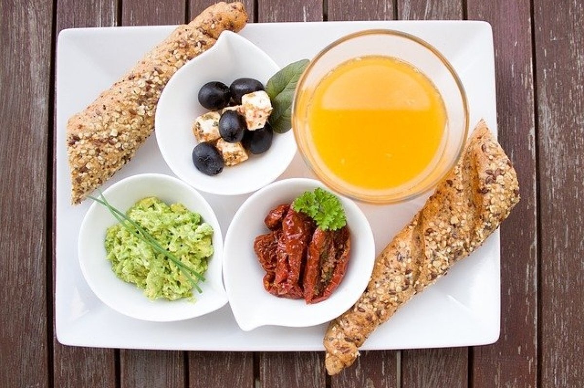    Иммунные клетки атакуют.