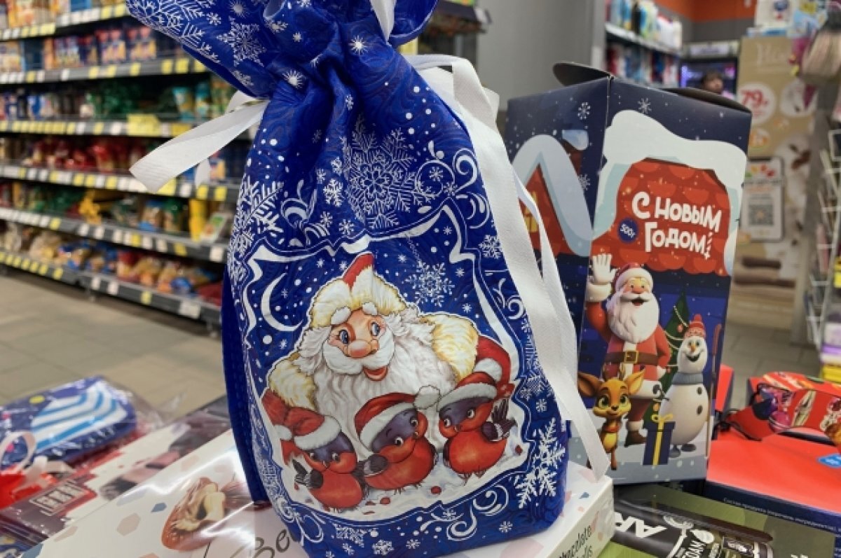    Число новогодних подарков для детей в Забайкалье увеличили в 2023 году