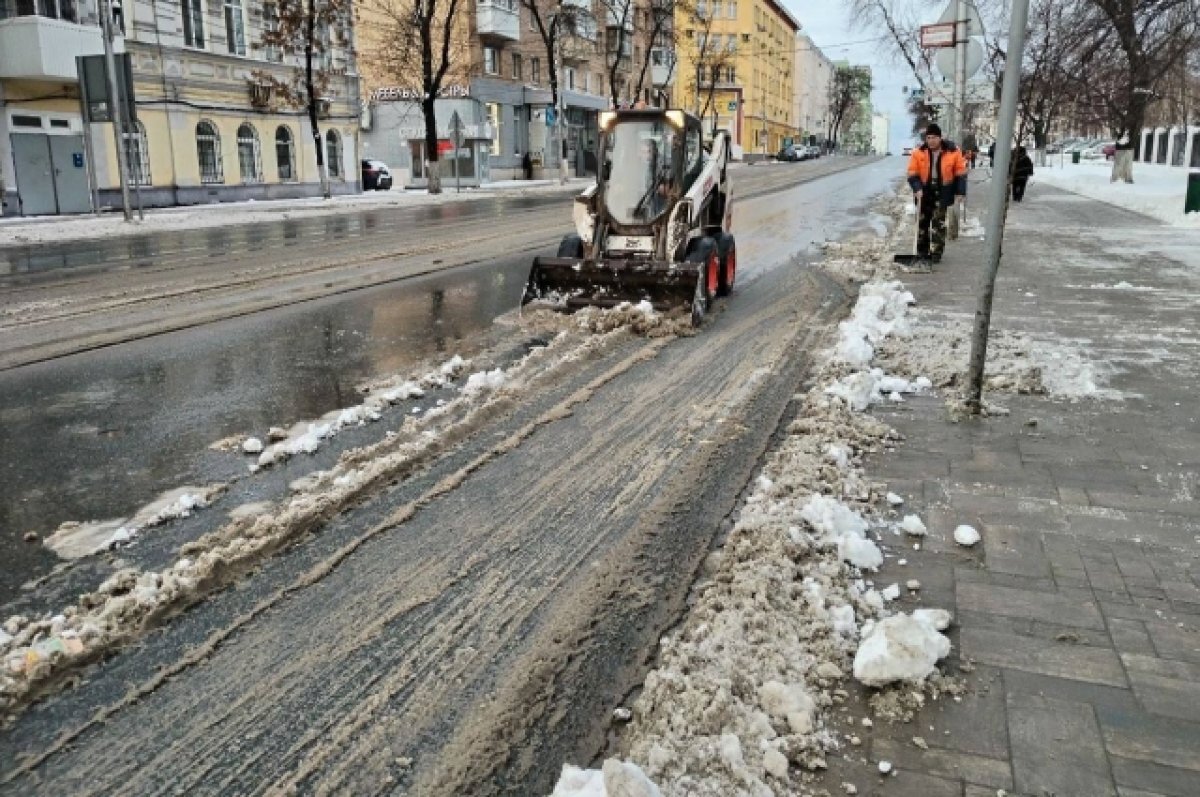    Власти Самары потребовали от профильных служб не допустить гололёда