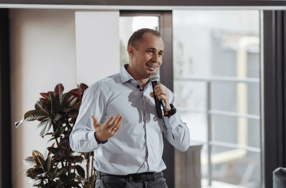 Станьте человеком, который дает внимание людям, и получите столько же обратно. Фото © Оскар Хартманн