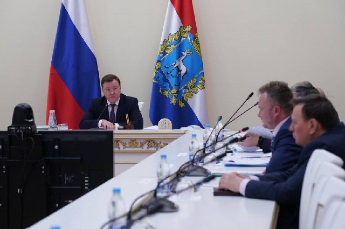    Азаров поручил главам муниципалитетов усилить работу по расчистке дорог