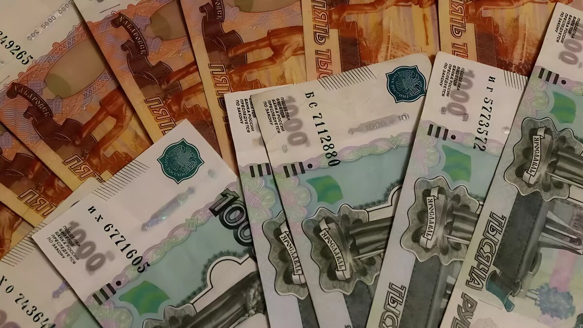     В полицию Ижевска поступило заявление о краже денег от 77-летней женщины.