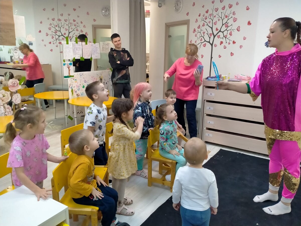 Детский сад Happyclub приглашает детей и их родителей к себе в гости — в  садик и на другие интересные занятия | Zelenograd.ru | Дзен