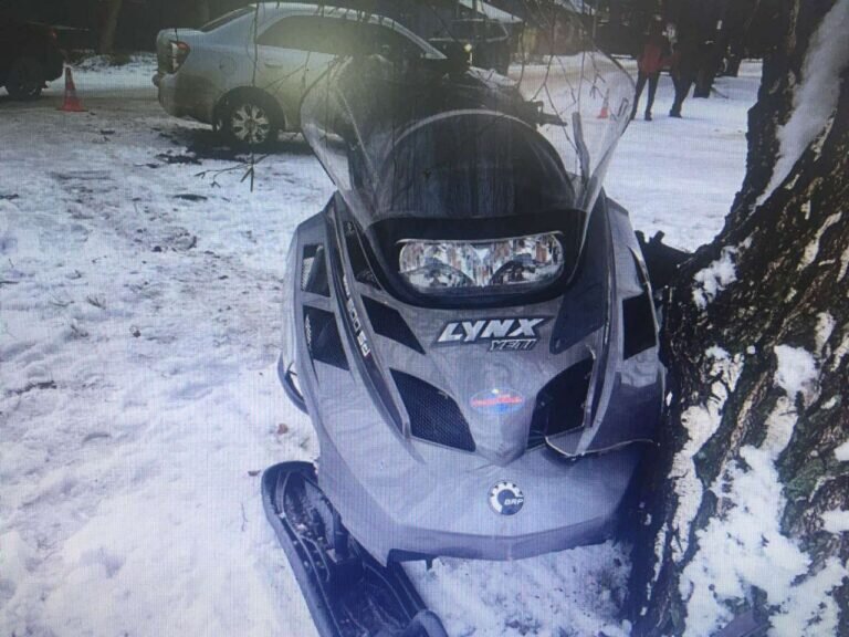    В Бузулуке снегоход врезался в дерево после ДТП с «Шевроле» Белов Михаил Александрович