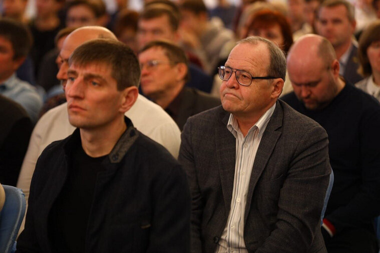    Шумков с предпринимателями обсудили ряд тем, связанных с продвижением в цифровизации