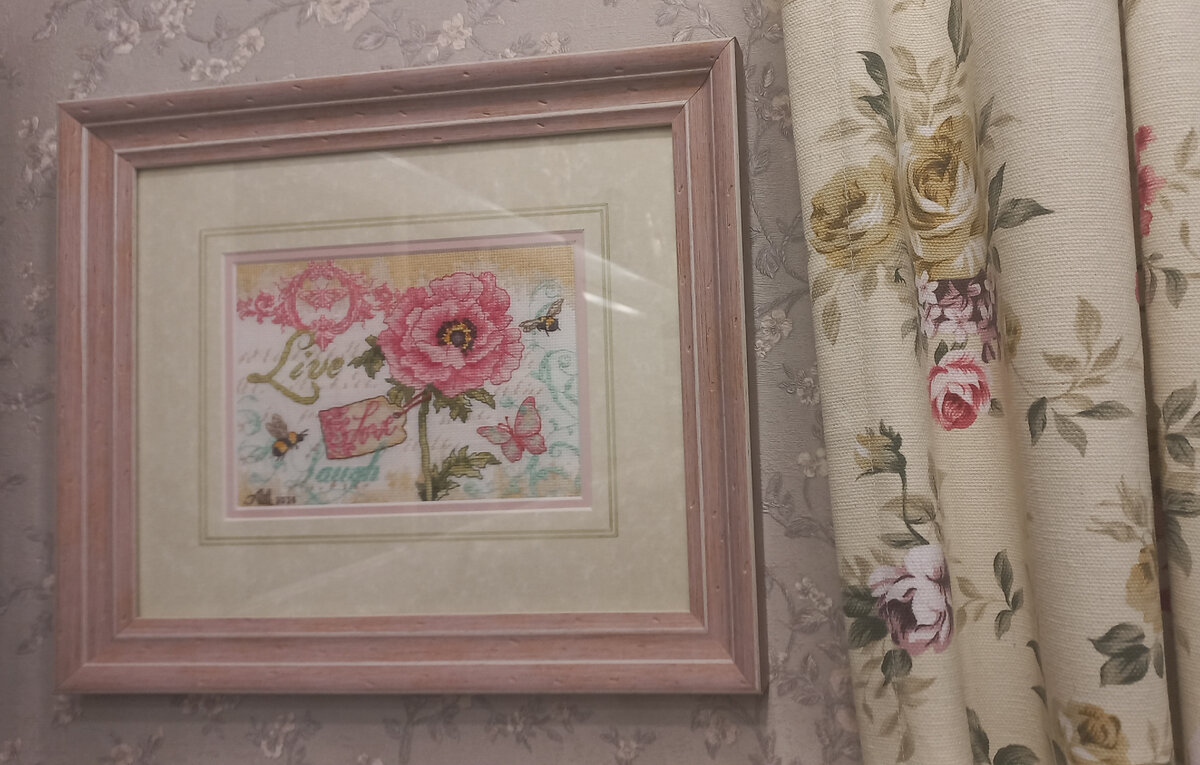 Live, Love, Laught от Dimensions Фото автора