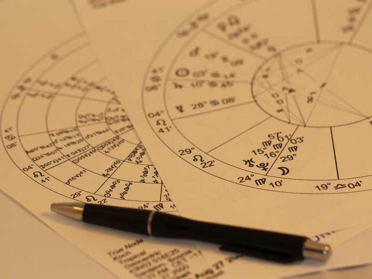     Близнецов и козерогов ожидает рабочая неделя, а дев и водолеев — творческая. Фото: PXHERE.COM