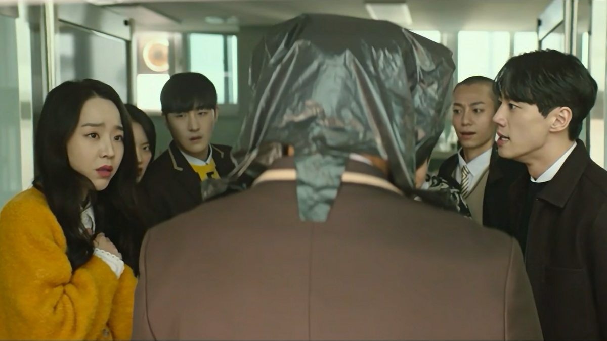 Фильм поднимает актуальную тему в Южной Корее - школьный буллинг