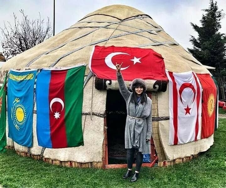 Нынешние тюркские народы принято классифицировать по языкам.-4