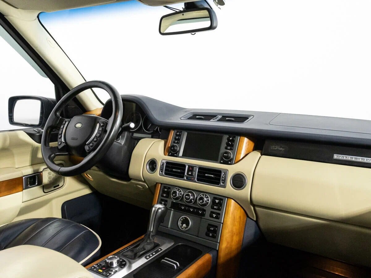 Интерьер модели.