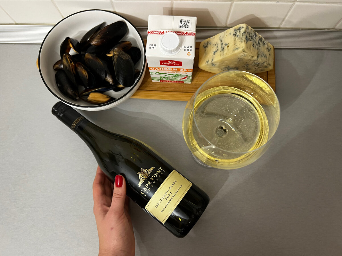 Вы можете варьировать количество ингредиентов в зависимости от вкусовых предпочтений. Например, мы любим мноооого лука, поэтому одной головкой не обошлись!