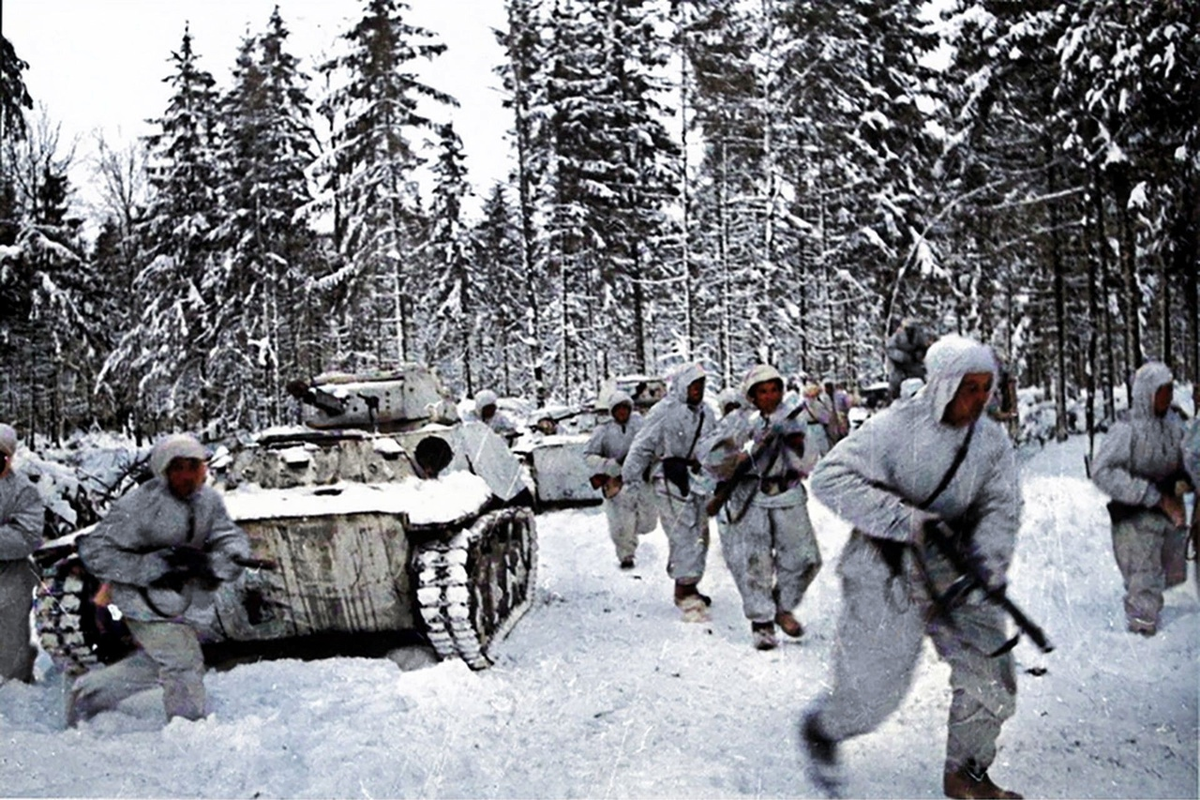 12 декабря 1941 года. Битва под Москвой 1941 контрнаступление. Сибирские дивизии под Москвой 1941. Битва за Москву 1941 контрнаступление. Контрнаступление советских войск под Москвой 5 декабря 1941 года.