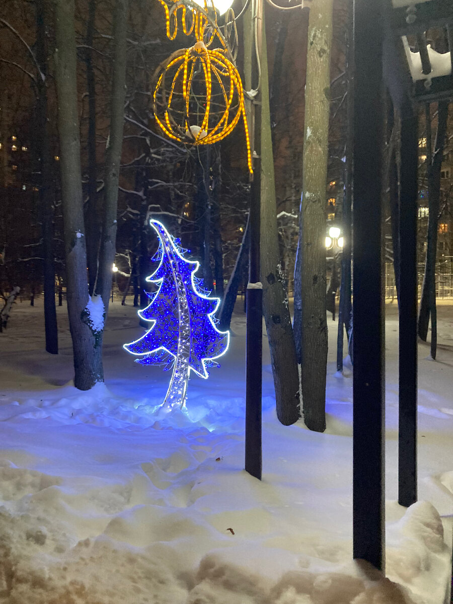 Ёлочка нравится?