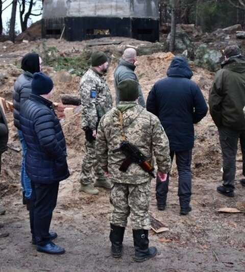    ВСУ уходят в оборону — чиновники открывают новую кормушку по распилу бюджетных средств