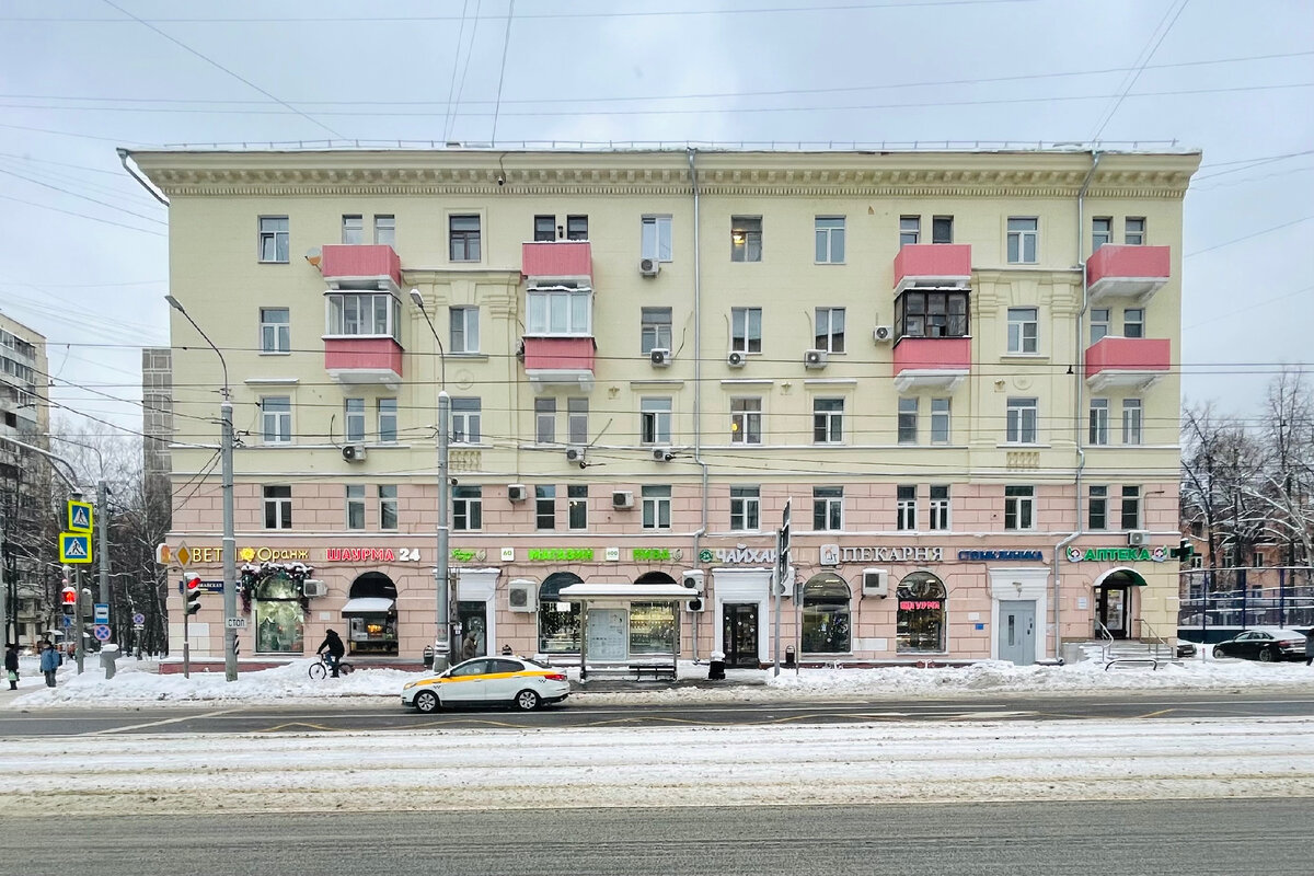 3-я Парковая улица, 18/35. Вид с юга. 