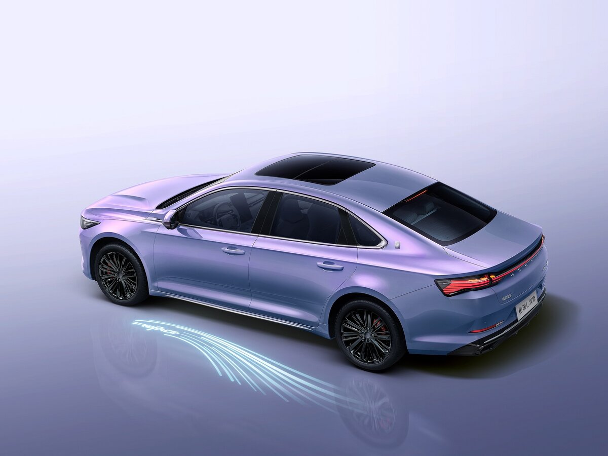 На фото: Седан Geely Preface L