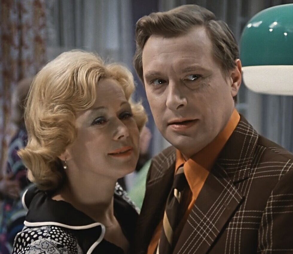 Кадр из фильма «Служебный роман» (1977). Скриншот.