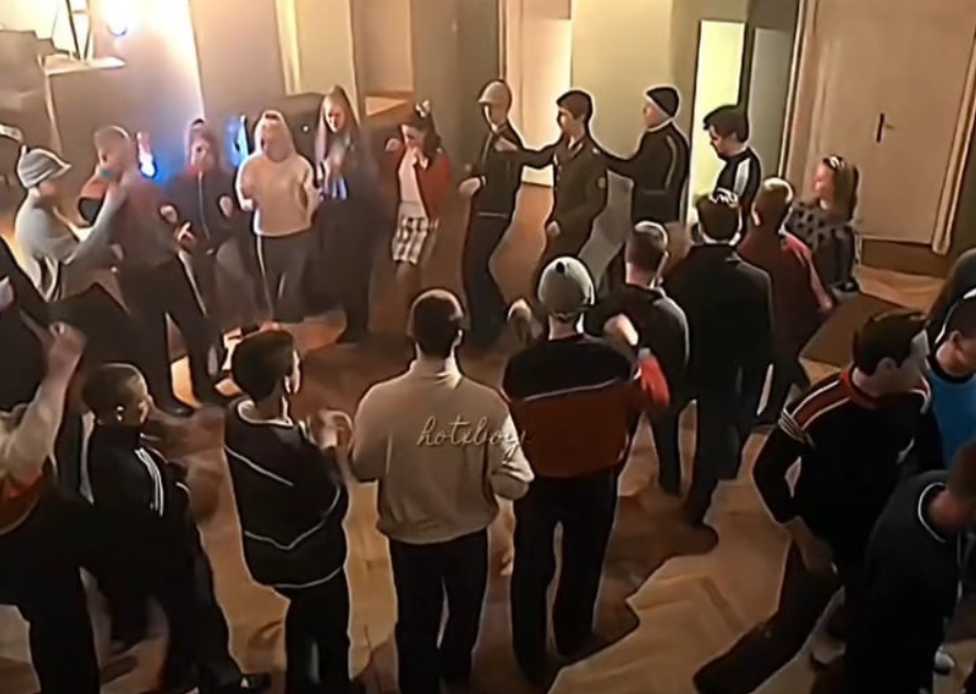 Фото из к/ф "Слово пацана. Кровь на асфальте" (из  открытых  источников Интернета)