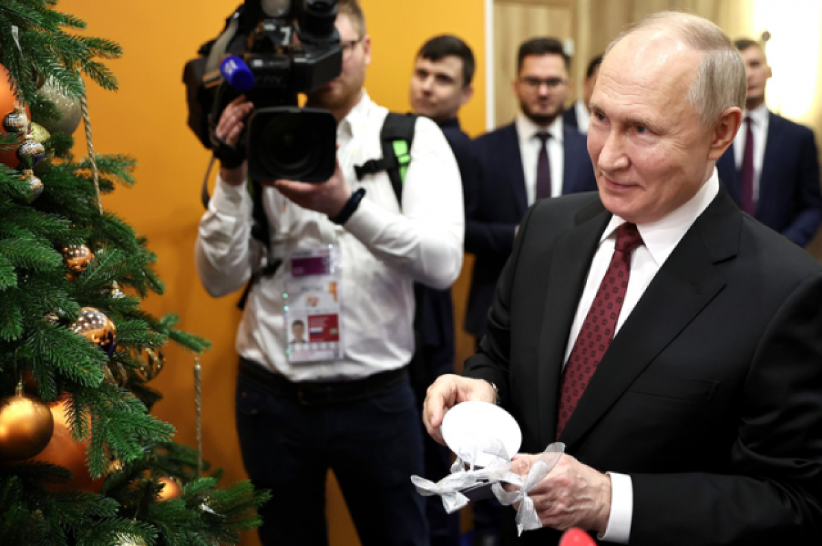    Стартовавшая в декабре акция «Ёлка желаний» шагает по России и Ленобласти