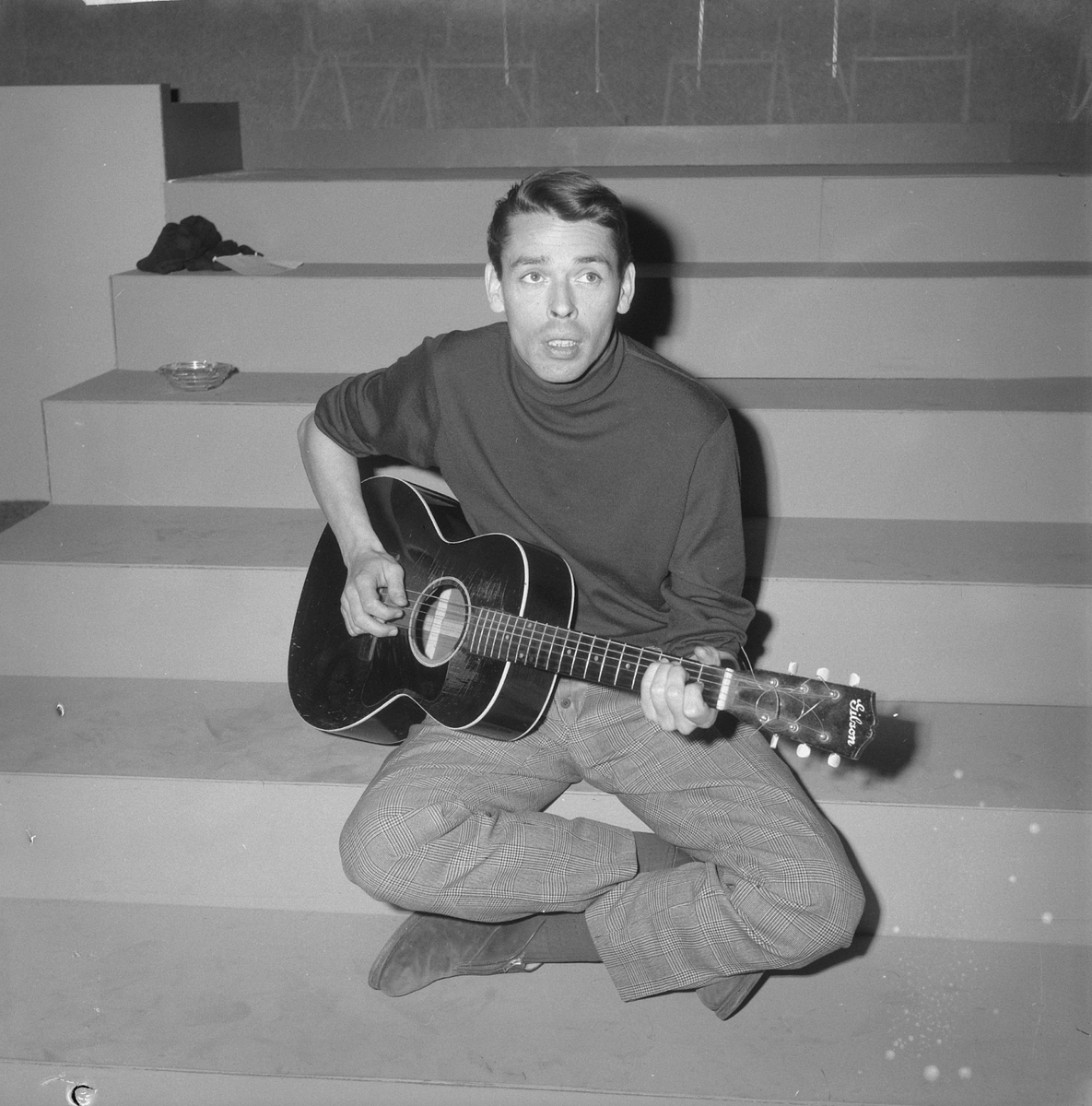 Жак Брель в телепрограмме «Домино» (1962)