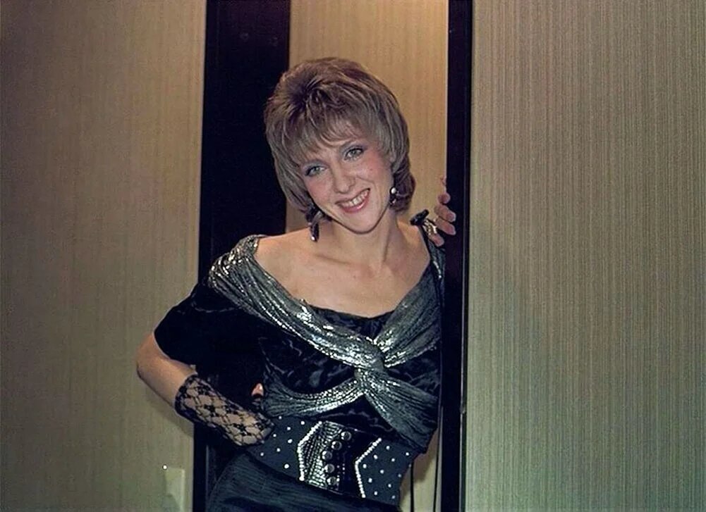 Елена Яковлева в фильме "Интердевочка"