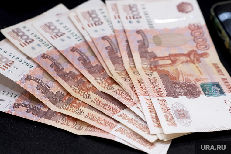    В условиях дефицита рабочих рук челябинские кадры стали больше зарабатывать