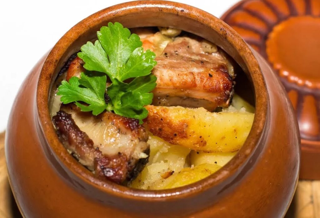 Картошка с Мясом и Овощами Тушеная в Духовке: вкусный пошаговый рецепт