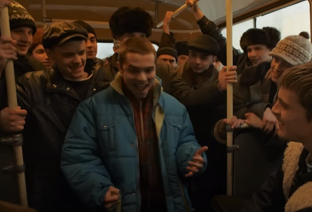 Сцена из сериала Слово пацана