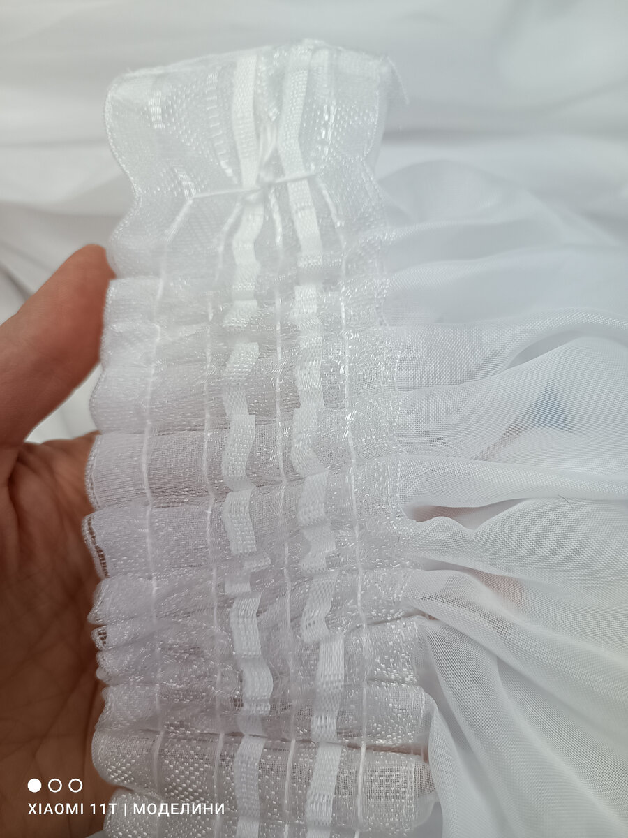 Вот так вот срезала хвосты и всё - назад дороги нет. Только тесьму шторную полностью менять🤷‍♀️