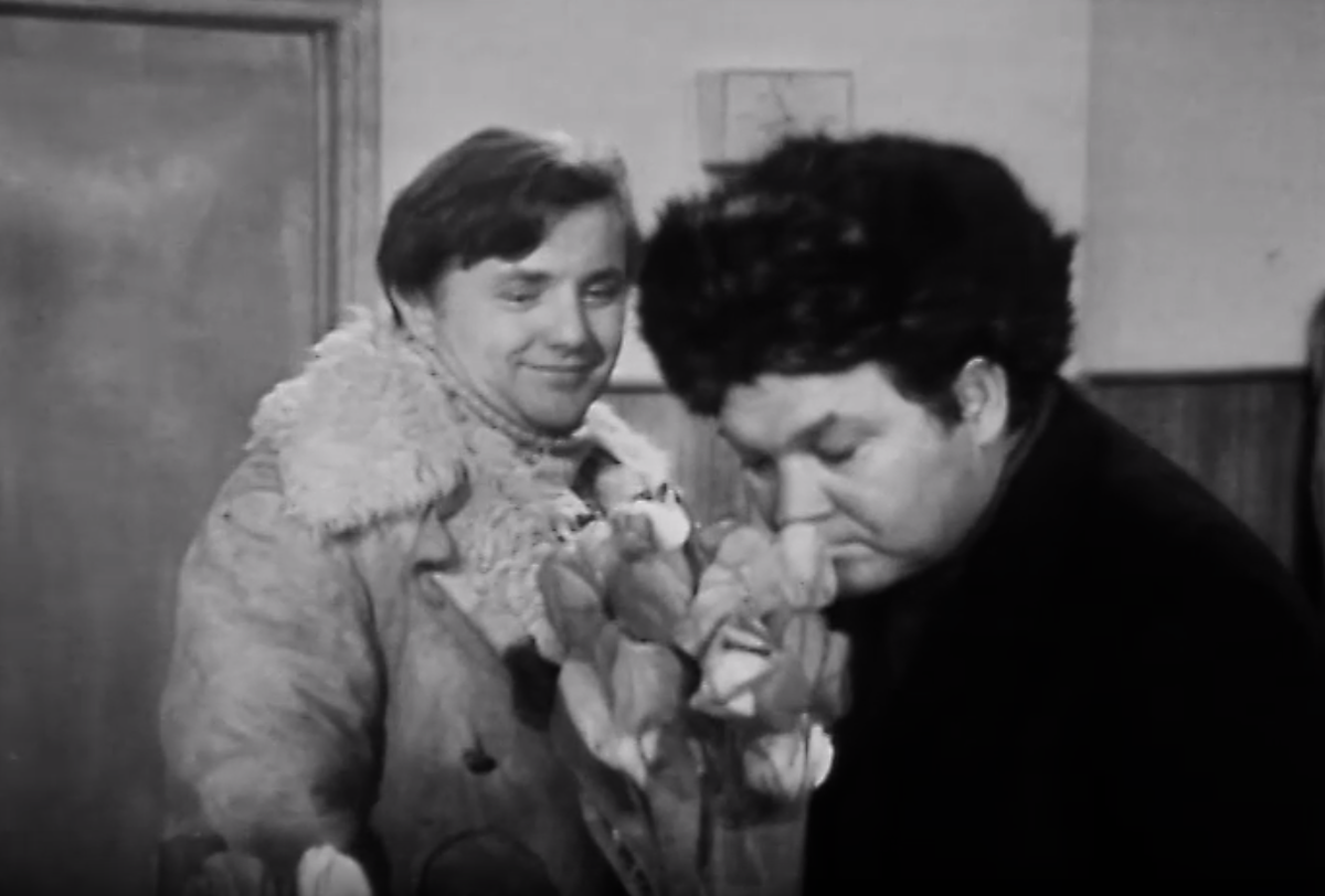 Кадр из телеспектакля "Транзит на север" (1973)