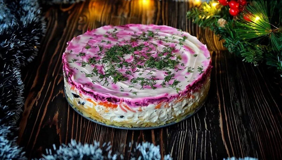 Салат «сельдь под шубой» 400гр. Сельдь под шубой на новый год. Салат «сельдь под шубой» 400гр. Королевская подшуба. Салат лисья шубка.