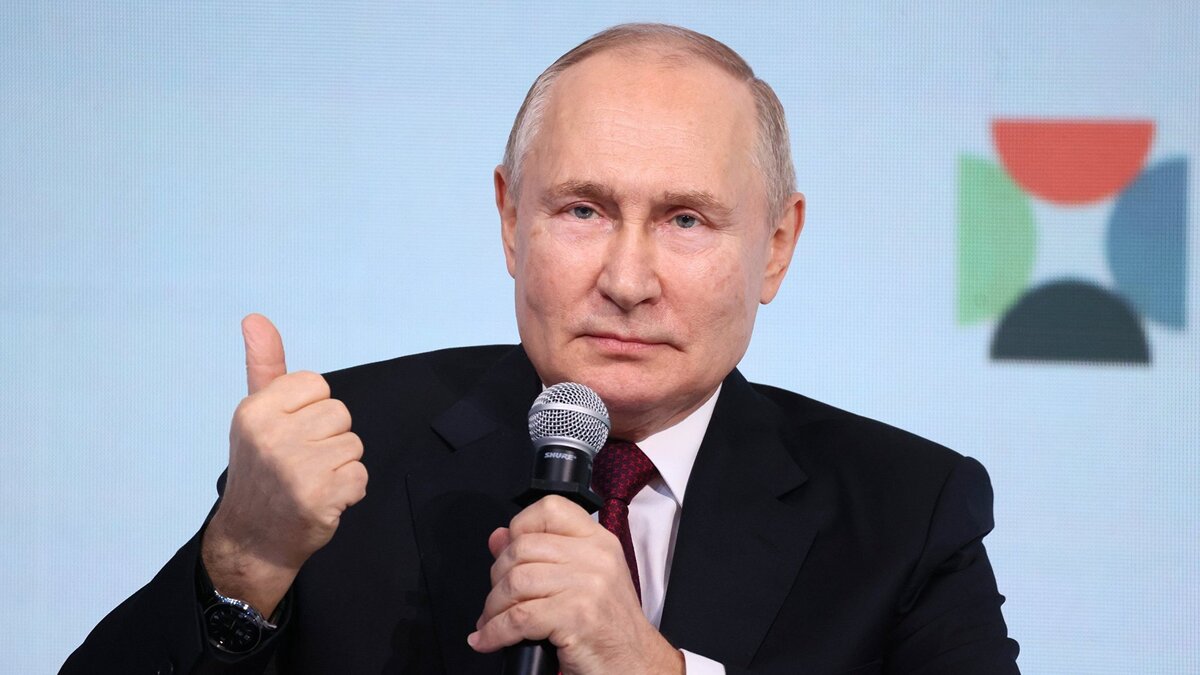    Президент РФ В. Путин© РИА Новости . POOL/Михаил Метцель