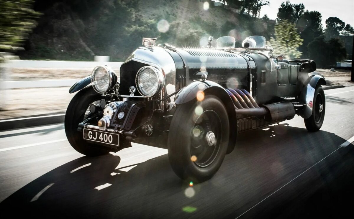 Bentley meteor мотор. Bentley meteor расход. Rolls-royce merlin v12 машина. Bentley meteor двигатель. Самый прожорливый автомобиль.