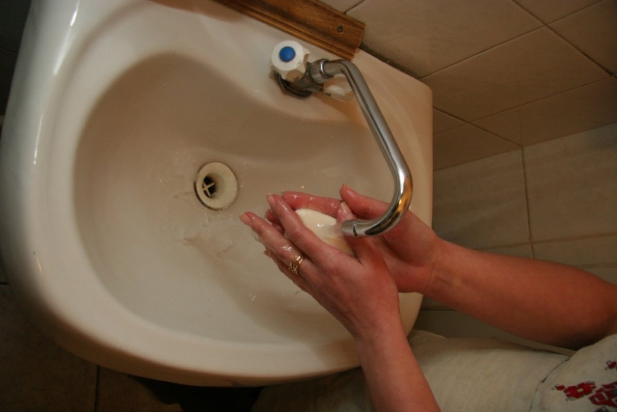    Компания из Никеля оставила больницы региона без мыла