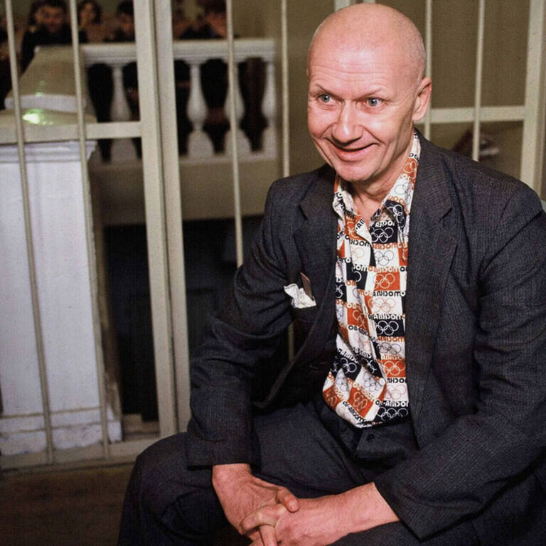 На первом снимке Леонов, на втором – Чикатило. Или наоборот?