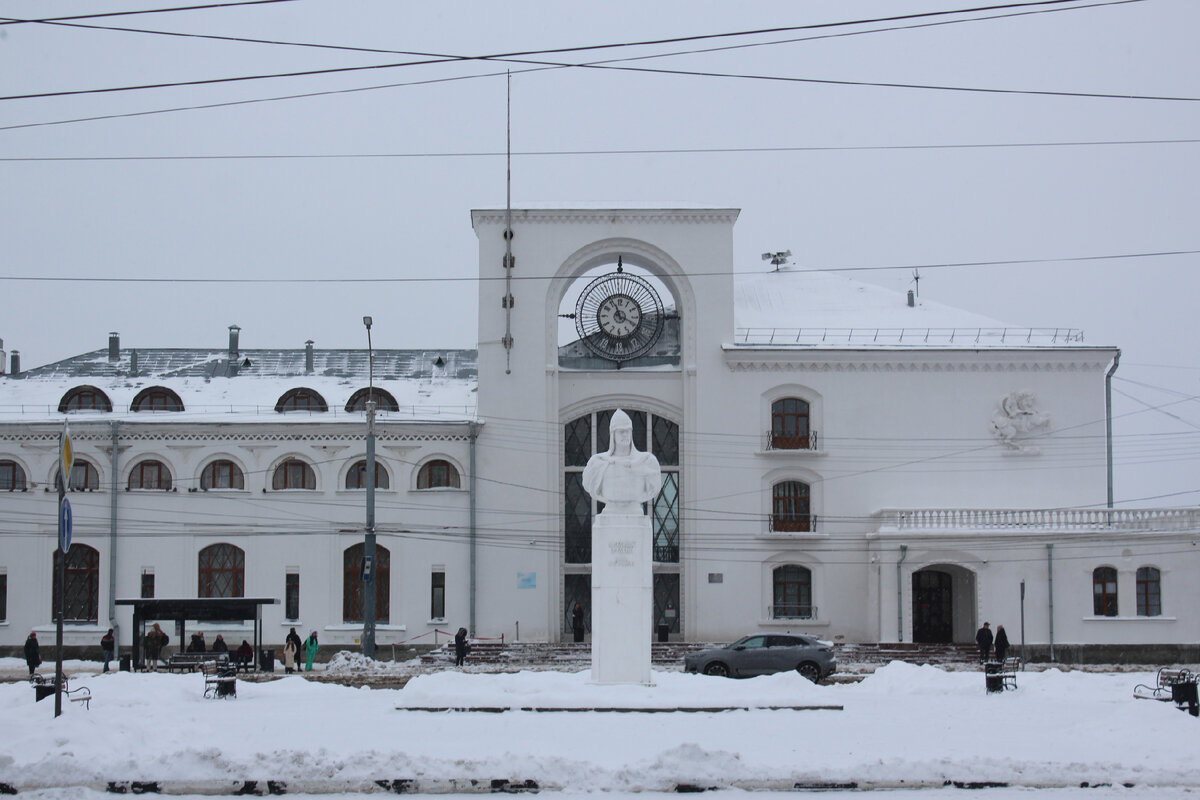Здание  жд вокзала
