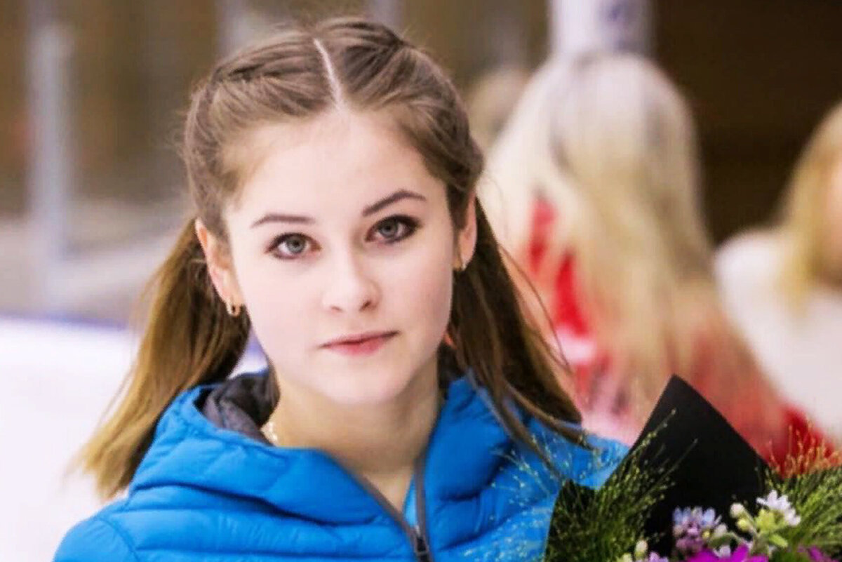     «Я готова подарить невероятную атмосферу!»: Юлия Липницкая вернулась на лед в новогодних шоу Евгения Плющенко