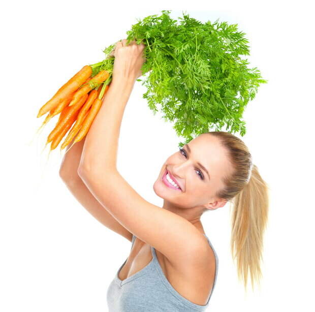 Главное причиной стресса являются негативные события в жизни. Чтобы разгрести завалы и направить события в нужное русло, требуется энергия, а ее при стрессе как раз и нет. Подзарядиться помогут правильно подобранные витаминные комплексы и специальные упражнения.

Признаки стресса

Чтобы понять, что вы уже не вывозите ситуацию и нуждаетесь в консультации психолога, надо критически оценить свое состояние и посмотреть, имеются ли у вас признаки стресса. К ним относятся:

• немотивированная агрессия;
• раздражительность, плаксивость;
• хроническая усталость;
• развитие болезней сердечно-сосудистой системы;
• расстройства и болезни ЖКТ (синдром раздраженного кишечника, гастрит);
• головная боль;
• снижение либидо,
• проблемы со сном;
• переедание;
• алкоголизм.
Подтвердить или развеять ваши опасения поможет анализ крови на серотонин. Также стоит проверить уровень микроэлементов и аминокислот. Пониженное их содержание говорит о переживаемом стрессе или депрессии.