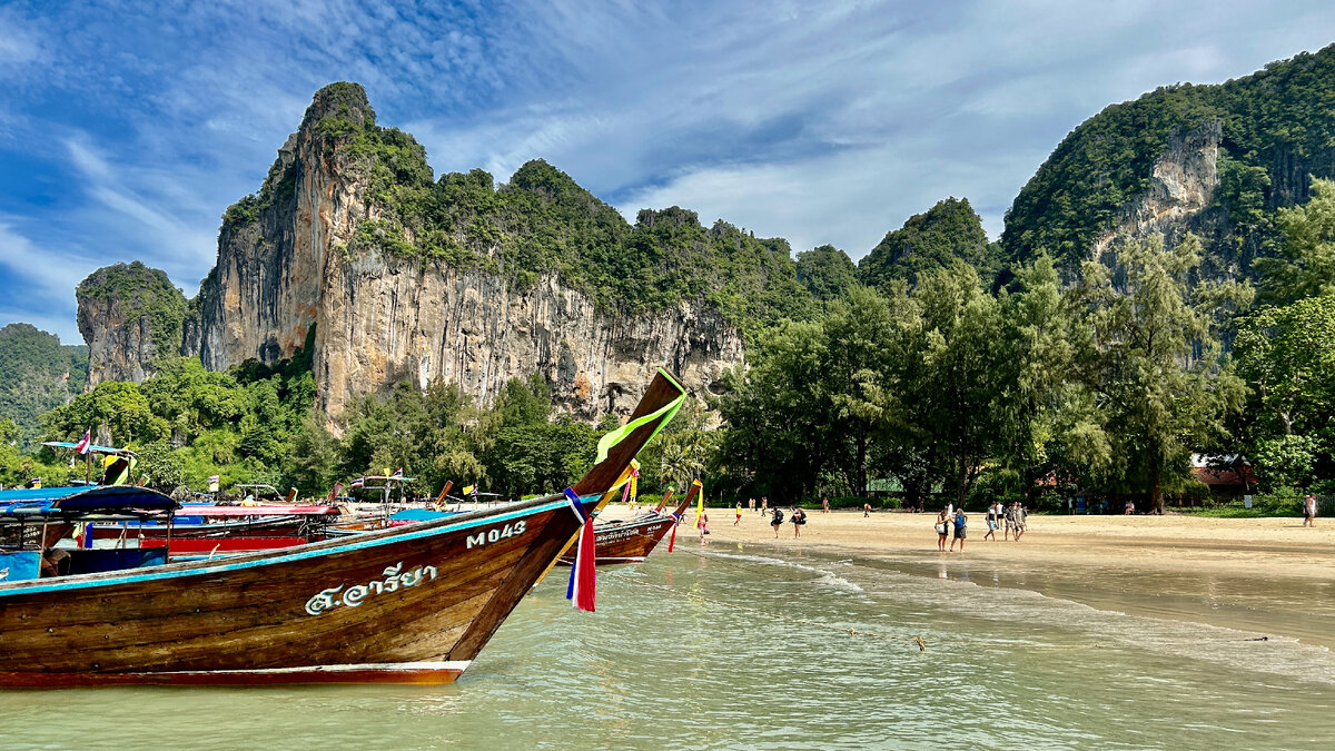 Приплыли. Вокруг красота!