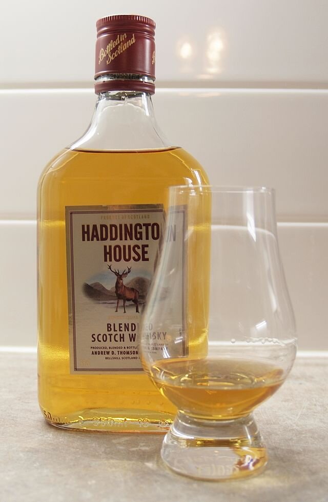 JIP. Маленькая бутылочка купажированного шотландского виски "Хаддингтон Хаус".