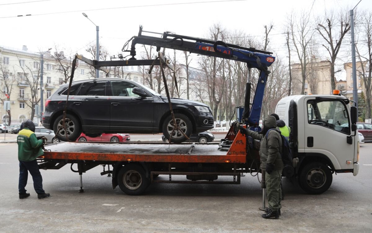 За неделю в Воронеже эвакуировали 83 из 107 автомобилей без номеров |  «Воронежские новости» | Дзен