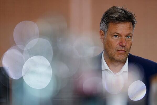 @AP Photo/Markus Schreiber