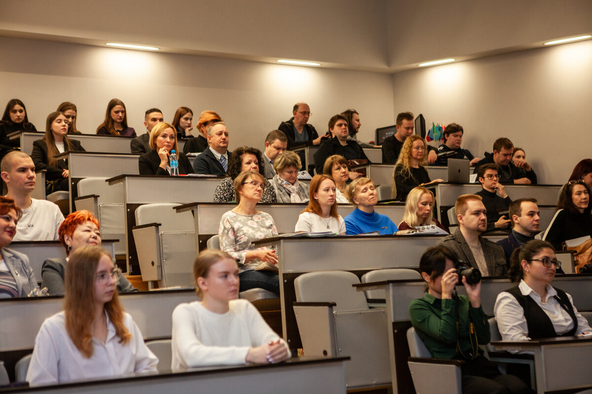 В ВолГУ прошла международная научно-практическая конференция «Развитие  конституционного и отраслевого законодательства в эпоху глобальных перемен  и больших вызовов»