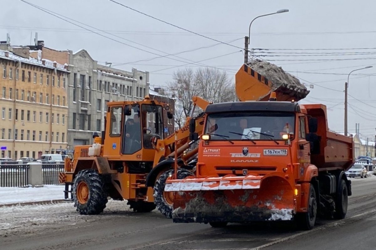    За сутки из Петербурга вывезли и утилизировали 38 тысяч кубометров снега