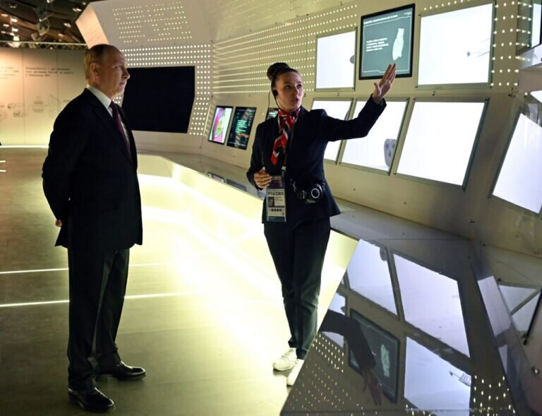    Владимиру Путину понравилась международная выставка «Россия» на ВДНХ Кристина Просвиркина