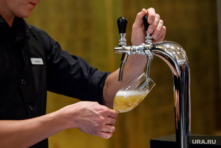    Госдума приняла в первом чтении законопроект о продаже алкоголя в точках при многоквартирных жилых домах