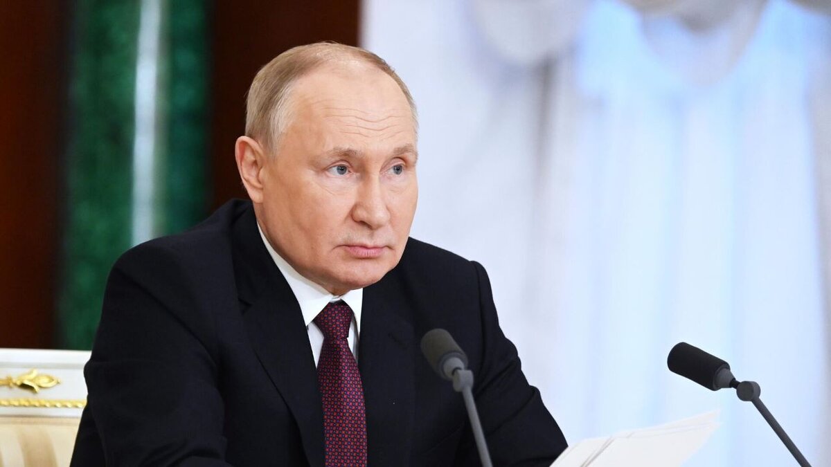    Президенту РФ Владимиру Путину понравилась выставка "Россия" на ВДНХ
