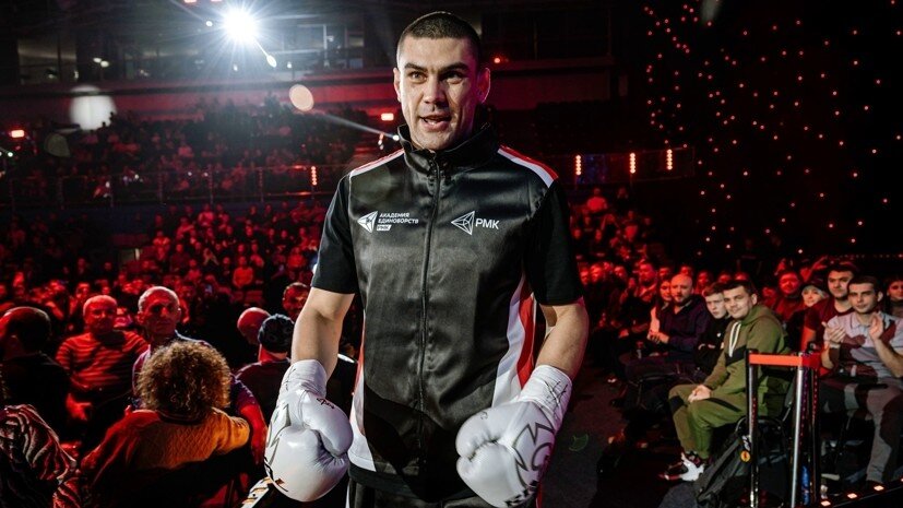     Российский боксёр Евгений Тищенко  RCC Boxing