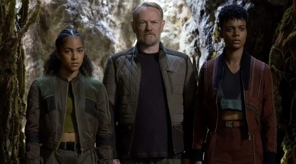     Кадр из 2 сезона сериала «Основание» (2023)